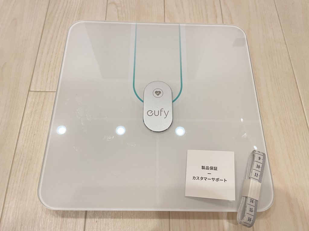 Anker-Eufy-Smart-Scale-P2Proの内容物（体重計、測定テープ、製品保証）